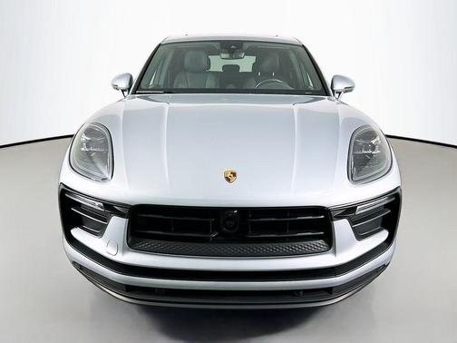 2023 Porsche Macan 