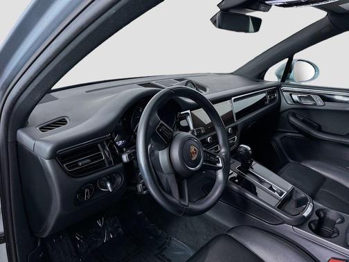 2023 Porsche Macan 