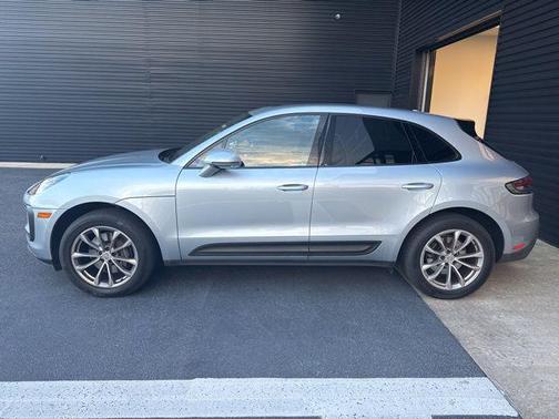 2023 Porsche Macan 