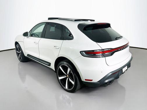 Chalk 2025 Porsche Macan Macan