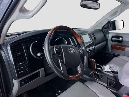 2021 Toyota Sequoia Platinum