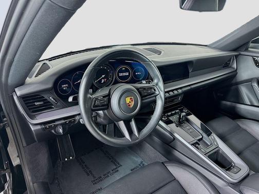 2020 Porsche 911 Carrera