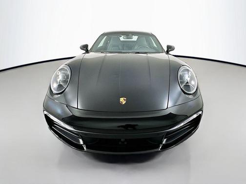2020 Porsche 911 Carrera