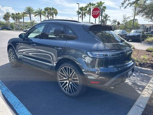 Volcano Grey Metallic 2026 Porsche Macan Macan