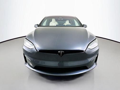 2022 Tesla Model X Plaid Tri Motor All-Wheel Drive