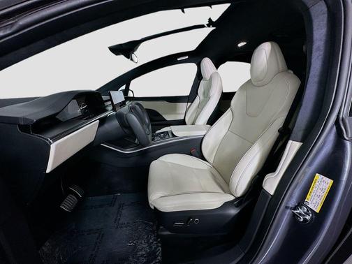 2022 Tesla Model X Plaid Tri Motor All-Wheel Drive