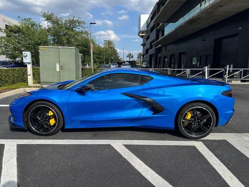 Riptide Blue 2025 Chevrolet Corvette Stingray w/2LT