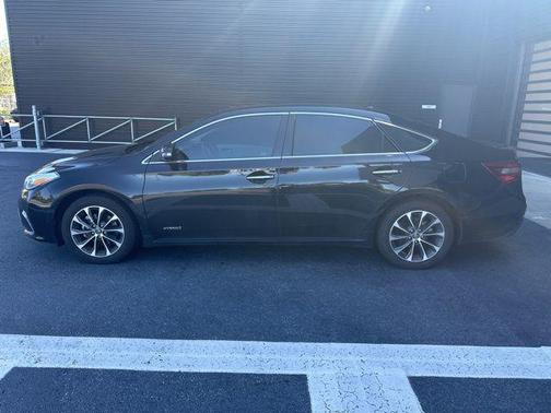 2016 Toyota Avalon Hybrid XLE Premium