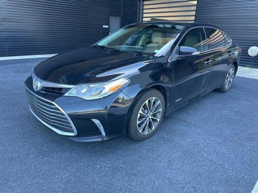 2016 Toyota Avalon Hybrid XLE Premium