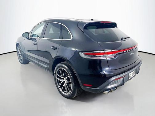 2022 Porsche Macan 