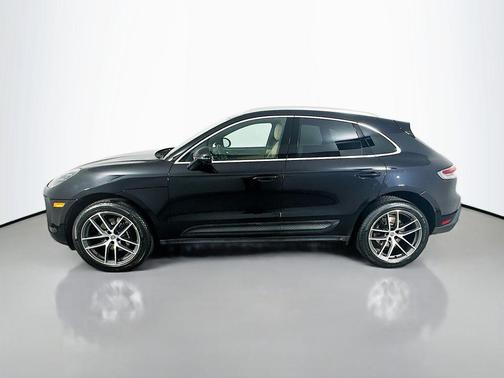 2022 Porsche Macan 