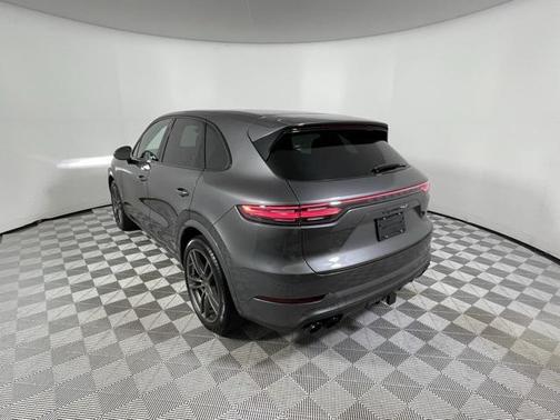 2021 Porsche Cayenne Turbo
