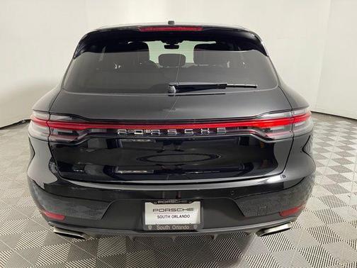 2021 Porsche Macan Base (PDK)