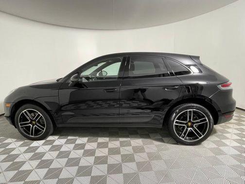 2021 Porsche Macan Base (PDK)