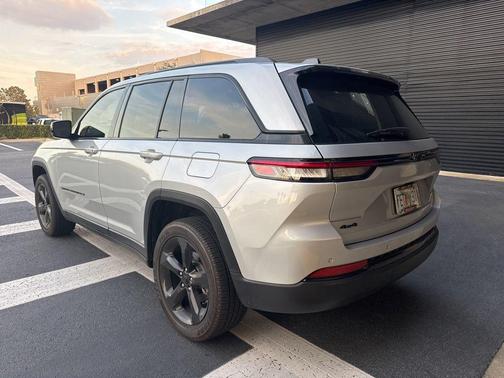 2024 Jeep Grand Cherokee Altitude