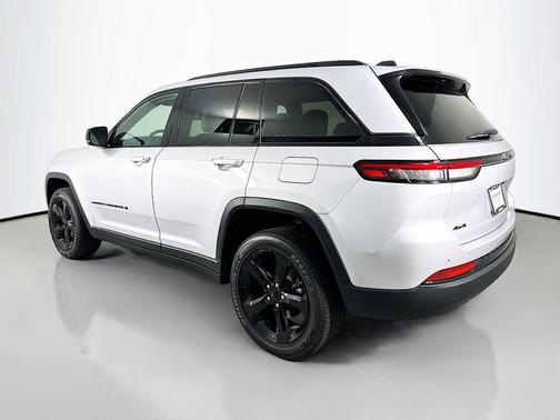 2024 Jeep Grand Cherokee Altitude