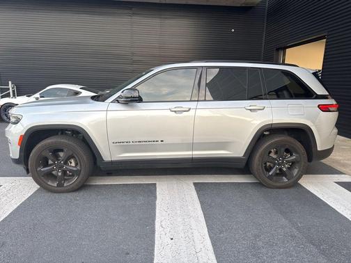 2024 Jeep Grand Cherokee Altitude