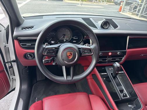 2023 Porsche Macan S