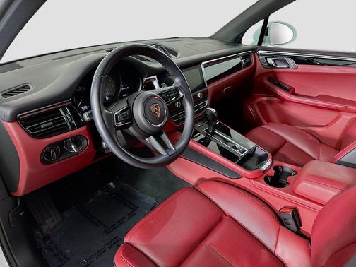 2023 Porsche Macan S