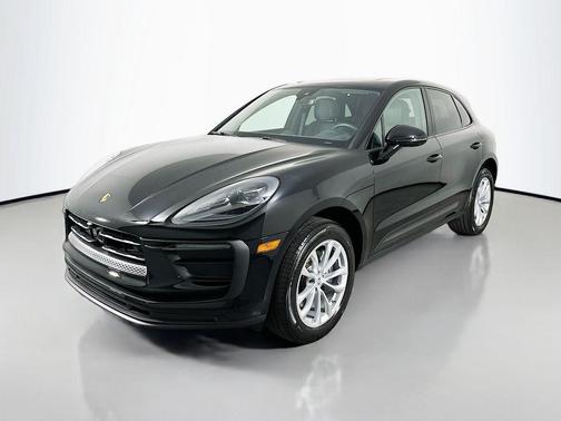 2025 Porsche Macan T
