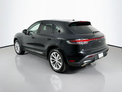 2025 Porsche Macan T