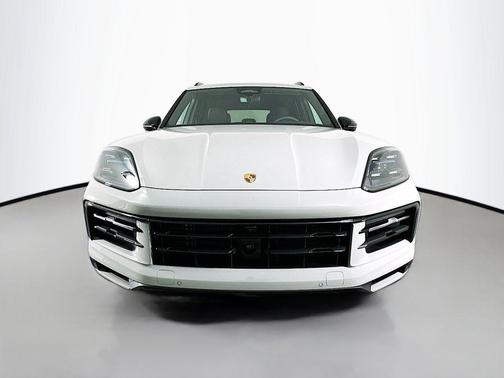 Chalk 2026 Porsche Cayenne Cayenne