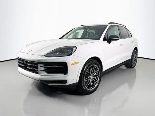 Chalk 2026 Porsche Cayenne Cayenne