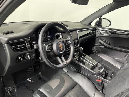 2023 Porsche Macan T