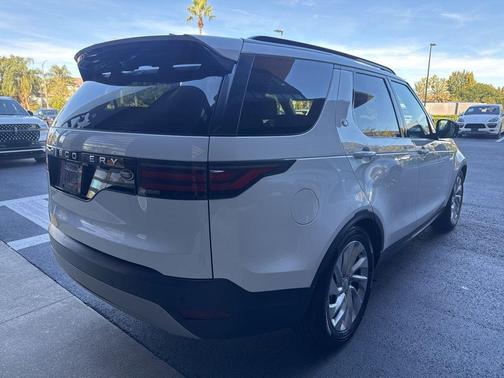 2021 Land Rover Discovery P300 S