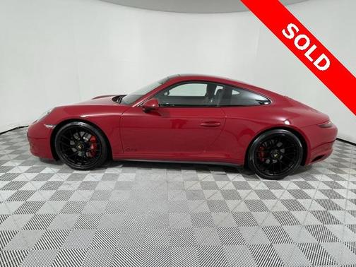 2019 Porsche 911 Carrera GTS