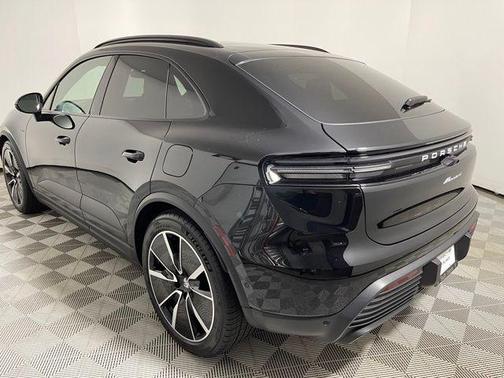 2024 Porsche Macan 4