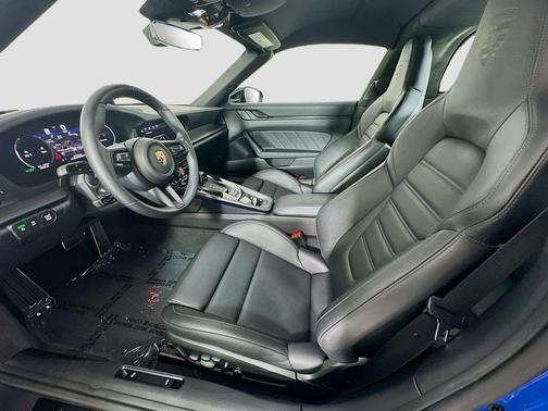 2025 Porsche 911 Targa 4 GTS