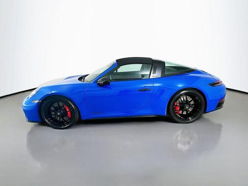 2025 Porsche 911 Targa 4 GTS