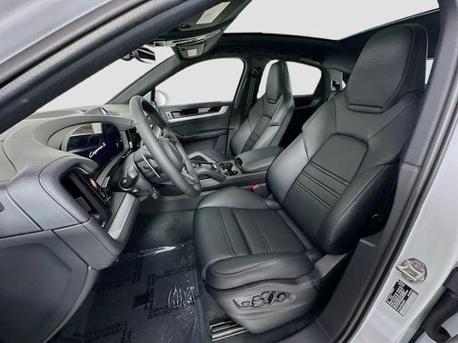 2025 Porsche Cayenne S