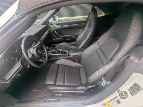 2024 Porsche 911 Carrera