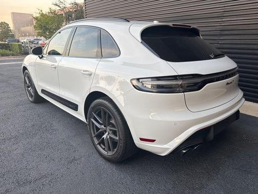 2025 Porsche Macan T