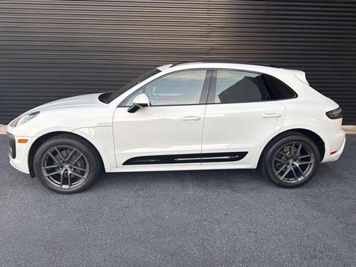 2025 Porsche Macan T