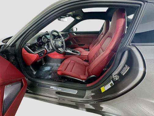 2024 Porsche 911 Turbo