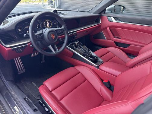 2024 Porsche 911 Turbo