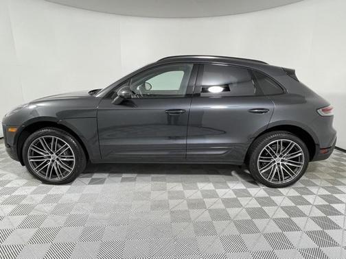2025 Porsche Macan Base