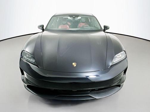 2025 Porsche Taycan 