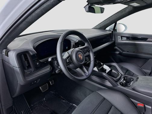 2026 Porsche Cayenne GTS