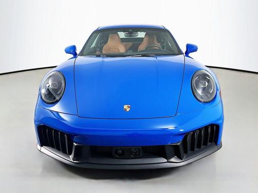2025 Porsche 911 Carrera GTS