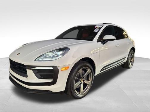 2025 Porsche Macan 