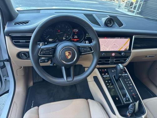 2025 Porsche Macan T