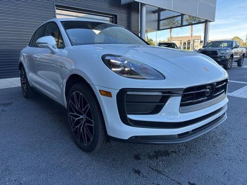 2025 Porsche Macan T