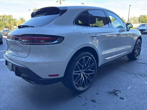 2025 Porsche Macan T