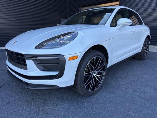 2025 Porsche Macan T