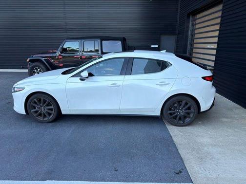 2022 Mazda Mazda3 AWD w/Premium Package