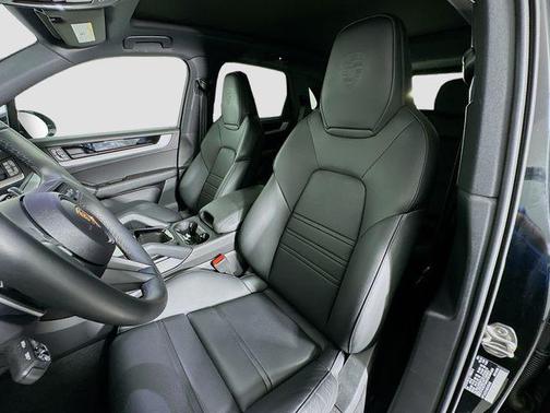 2025 Porsche Cayenne Cayenne